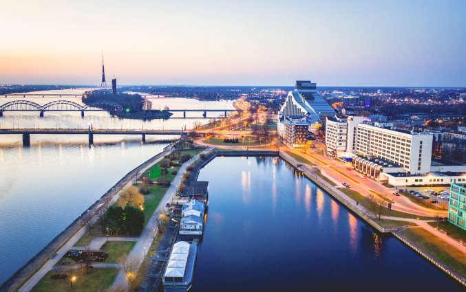 Gebouw van Radisson Blu Daugava Riga 